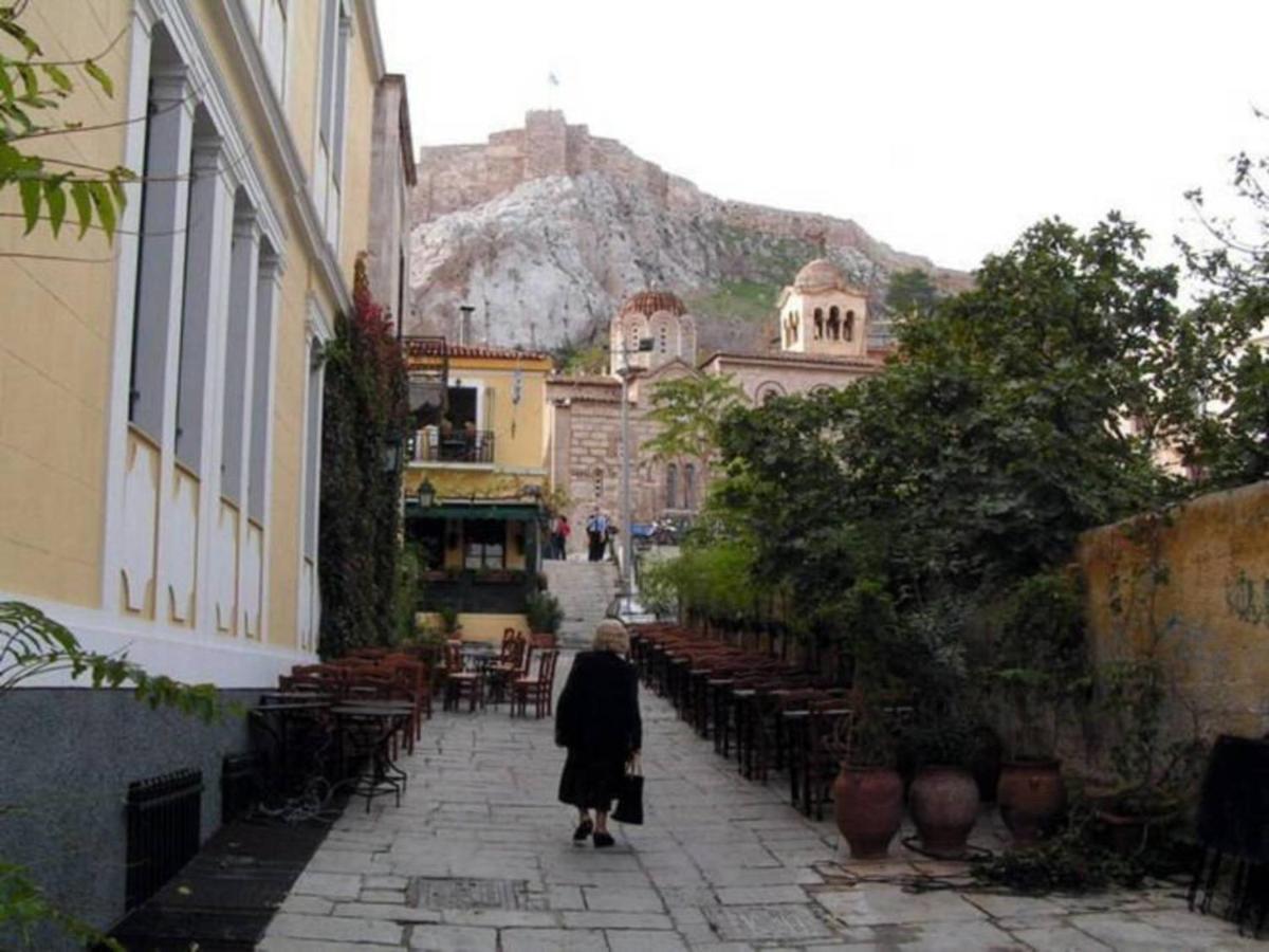Appartamento Live At The Acropolis Shadow - Under Super Scenic Anafiotika Atene Esterno foto